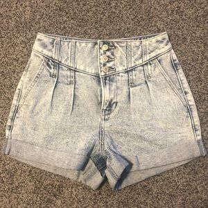 Hollister Ultra High Rise Mom Shorts Size 3 NWOT